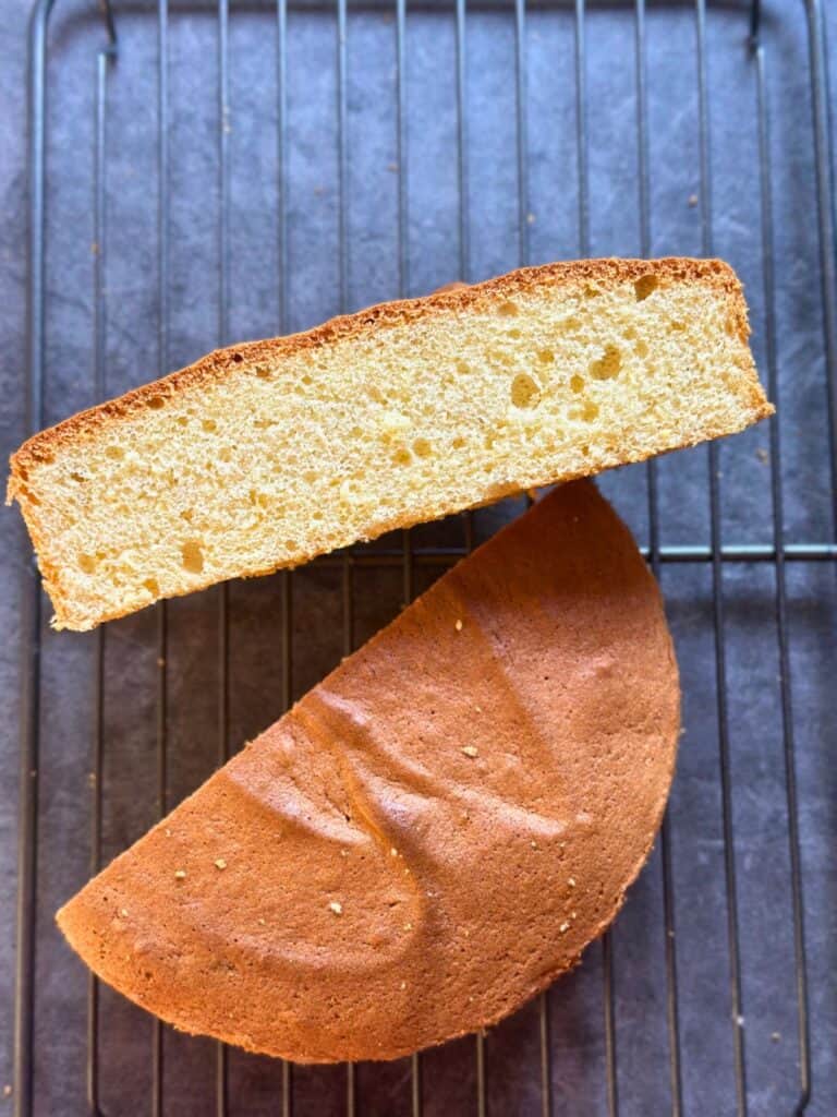 Bánh Bông Lan (Vietnamese Sponge Cake)